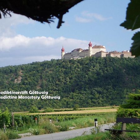 Gastehaus Am Weinberg - Schlager Appartement Prinzersdorf Buitenkant foto