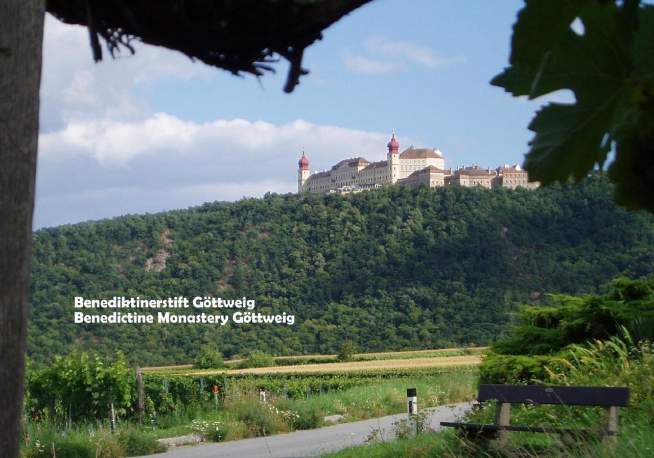 Gastehaus Am Weinberg - Schlager Appartement Prinzersdorf Buitenkant foto